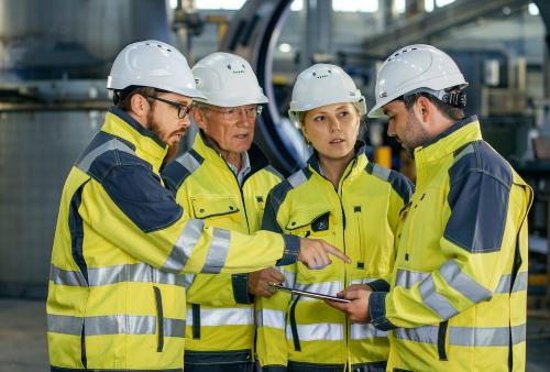 Подбор рабочего персонала в сезон: как ускорить найм и не перегружать HR?